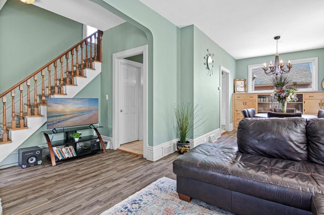 1288 Edgerton Street, Saint Paul, MN 55130
