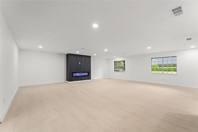 110 Hackberry Street, Lancaster, TX 75146