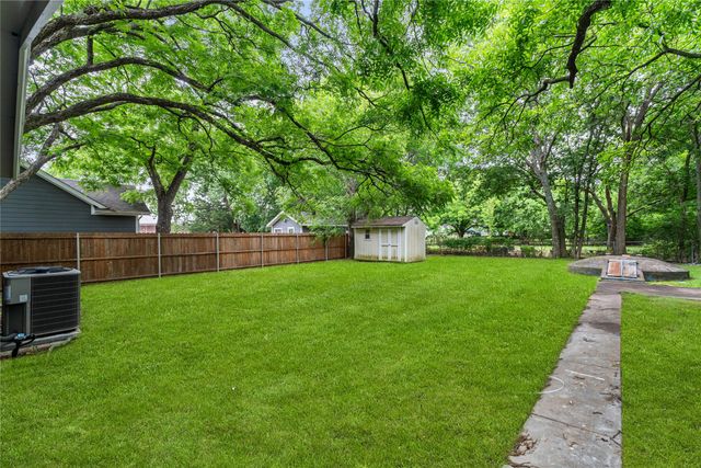 110 Hackberry Street, Lancaster, TX 75146