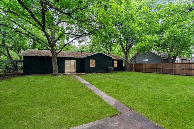 110 Hackberry Street, Lancaster, TX 75146