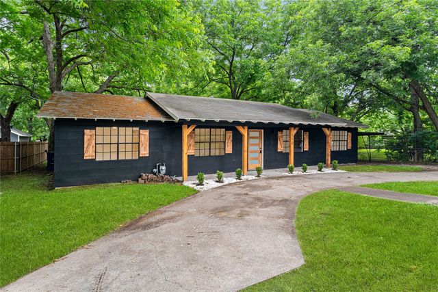 110 Hackberry Street, Lancaster, TX 75146