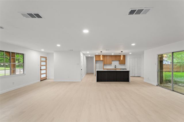110 Hackberry Street, Lancaster, TX 75146