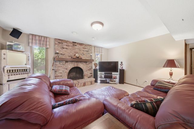 3610 Evergreen Lane N, Plymouth, MN 55441