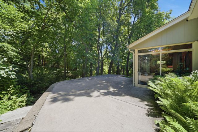 3610 Evergreen Lane N, Plymouth, MN 55441