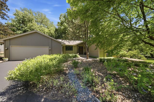 3610 Evergreen Lane N, Plymouth, MN 55441