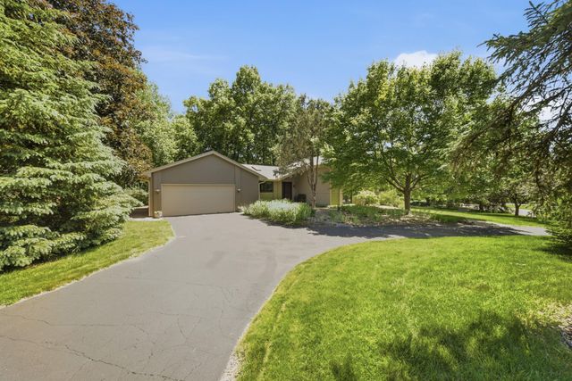 3610 Evergreen Lane N, Plymouth, MN 55441