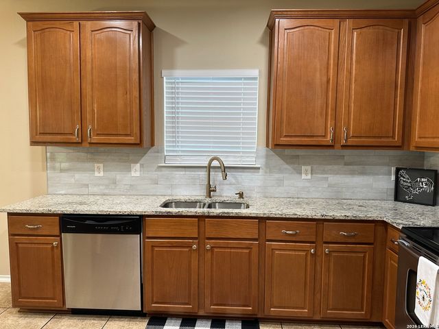 241 EAGLE FLIGHT, Cibolo, TX 78108