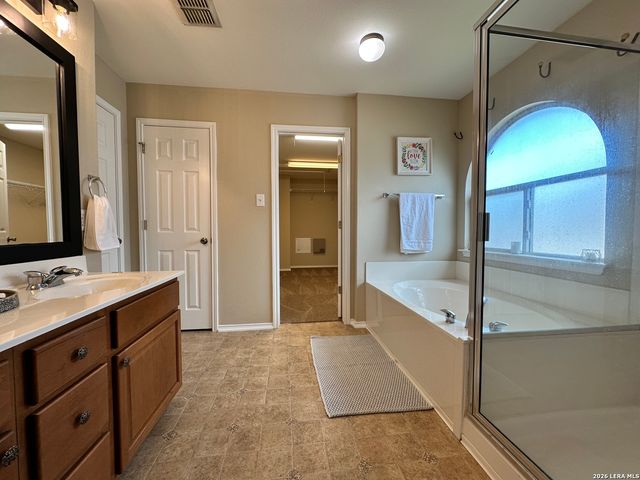 241 EAGLE FLIGHT, Cibolo, TX 78108