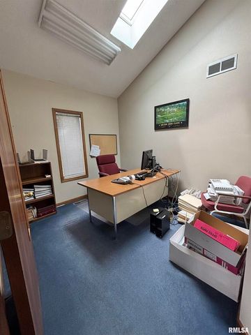 2444 E KIMBERLY Road, Davenport, IA 52807