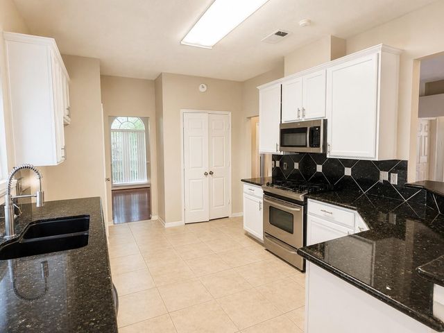 10326 N Laurel Branch Drive, Houston, TX 77064