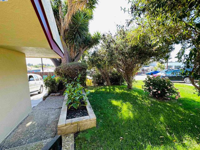 25132 Del Mar Avenue, Hayward, CA 94542