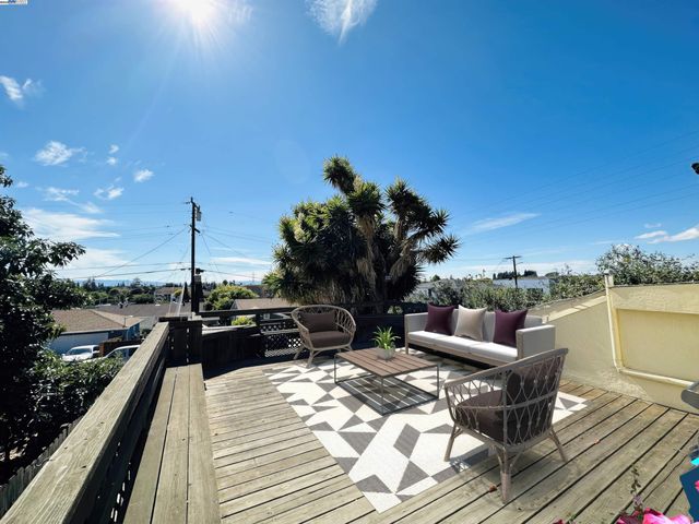 25132 Del Mar Avenue, Hayward, CA 94542