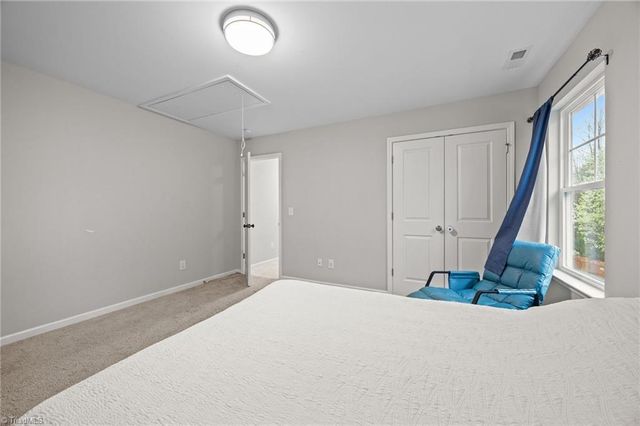 865 Winterside Lane, Winston-salem, NC 27107