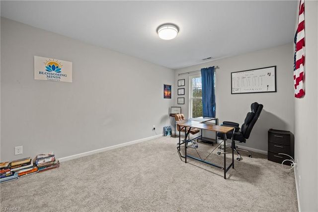 865 Winterside Lane, Winston-salem, NC 27107