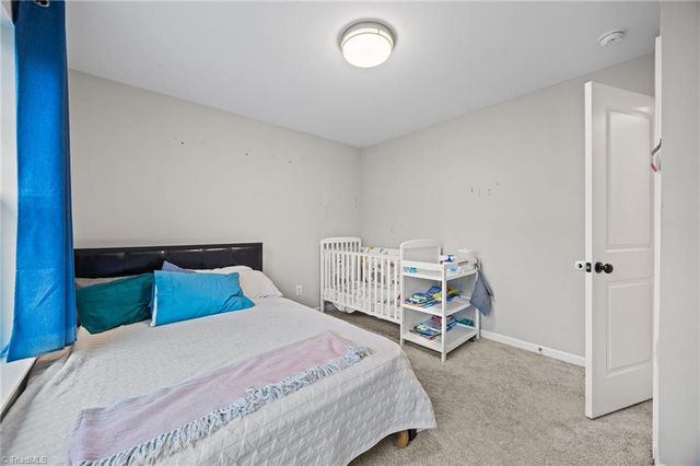 865 Winterside Lane, Winston-salem, NC 27107