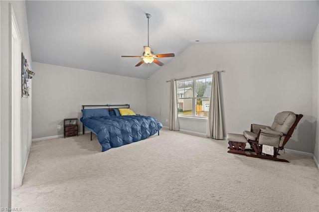 865 Winterside Lane, Winston-salem, NC 27107