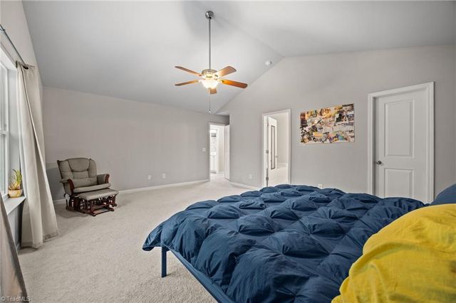 865 Winterside Lane, Winston-salem, NC 27107