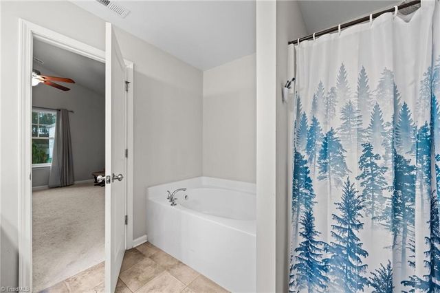 865 Winterside Lane, Winston-salem, NC 27107