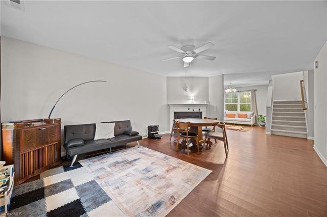 865 Winterside Lane, Winston-salem, NC 27107