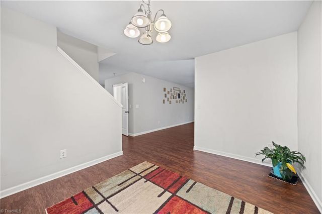 865 Winterside Lane, Winston-salem, NC 27107