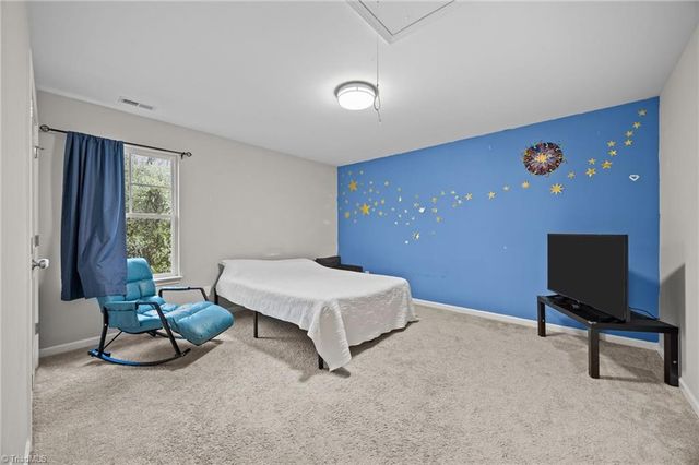 865 Winterside Lane, Winston-salem, NC 27107