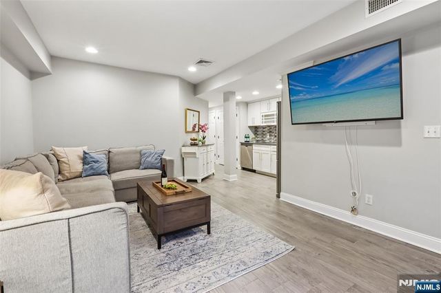 829 Garden Street B, Hoboken, NJ 07030