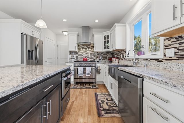 162 Bayberry Rd, Raynham, MA 02767
