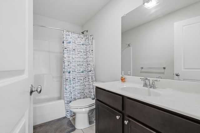 162 Bayberry Rd, Raynham, MA 02767