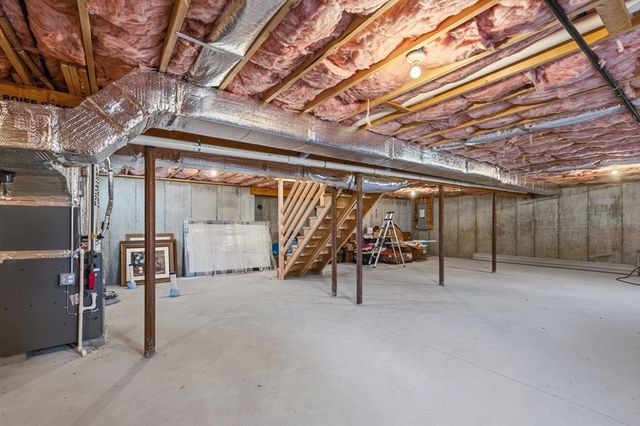 162 Bayberry Rd, Raynham, MA 02767
