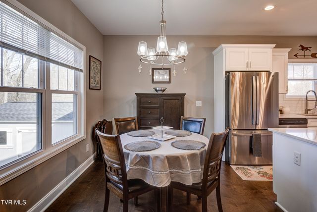 702 Hunts Terrace Drive, Kingsport, TN 37663