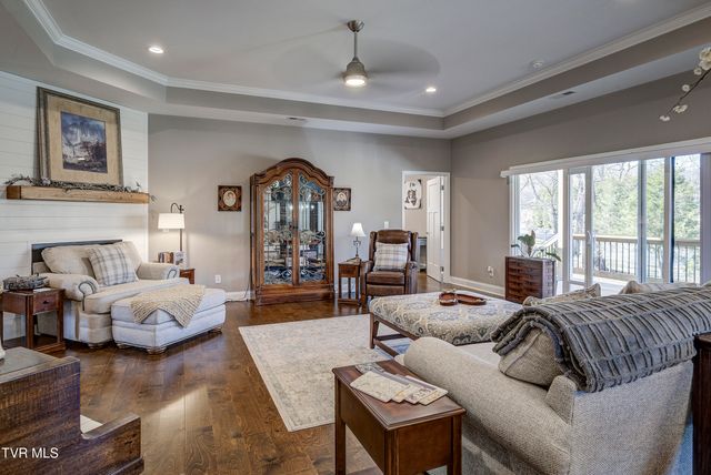 702 Hunts Terrace Drive, Kingsport, TN 37663