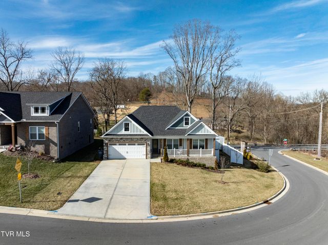 702 Hunts Terrace Drive, Kingsport, TN 37663