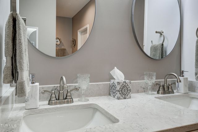 702 Hunts Terrace Drive, Kingsport, TN 37663