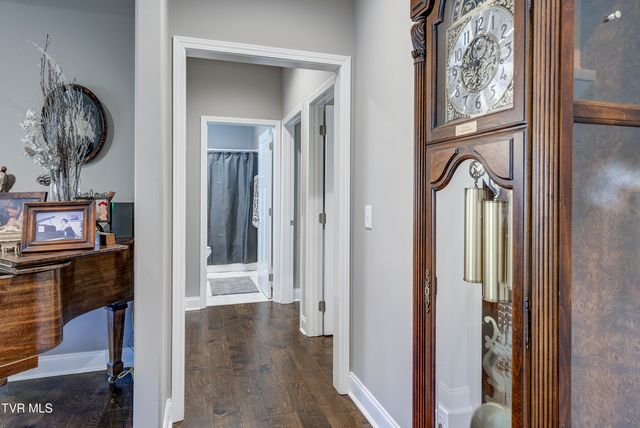 702 Hunts Terrace Drive, Kingsport, TN 37663