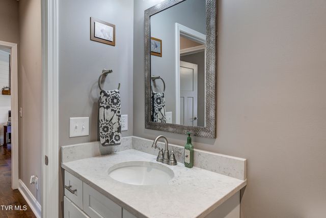 702 Hunts Terrace Drive, Kingsport, TN 37663