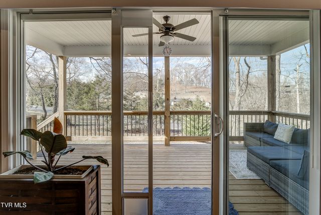 702 Hunts Terrace Drive, Kingsport, TN 37663