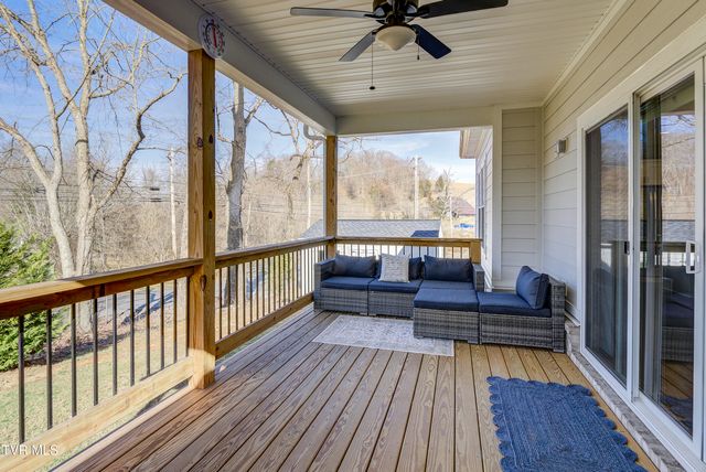 702 Hunts Terrace Drive, Kingsport, TN 37663