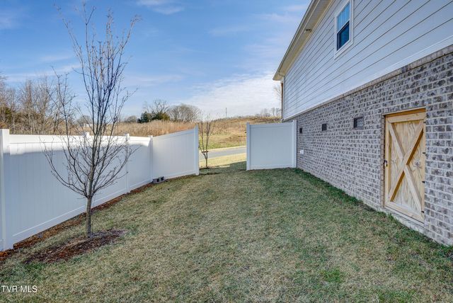 702 Hunts Terrace Drive, Kingsport, TN 37663