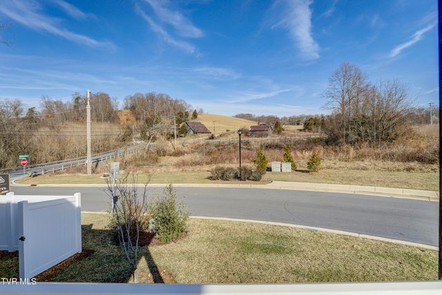 702 Hunts Terrace Drive, Kingsport, TN 37663