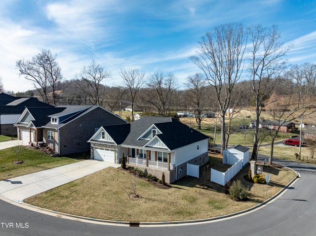702 Hunts Terrace Drive, Kingsport, TN 37663