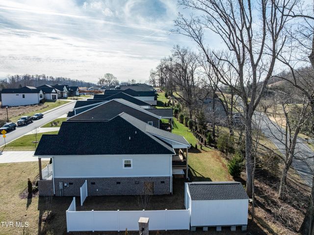 702 Hunts Terrace Drive, Kingsport, TN 37663