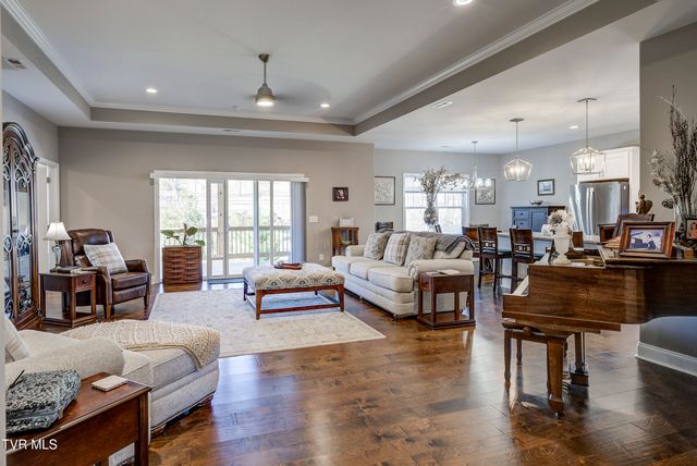 702 Hunts Terrace Drive, Kingsport, TN 37663