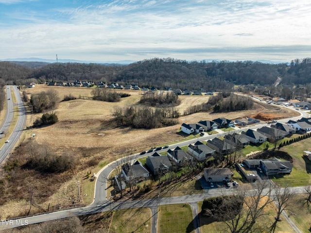 702 Hunts Terrace Drive, Kingsport, TN 37663