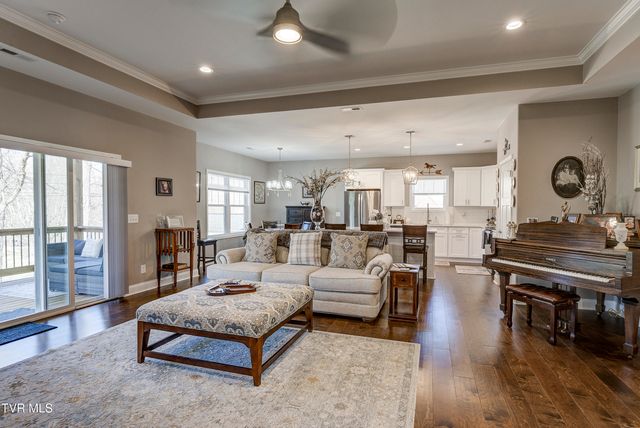 702 Hunts Terrace Drive, Kingsport, TN 37663