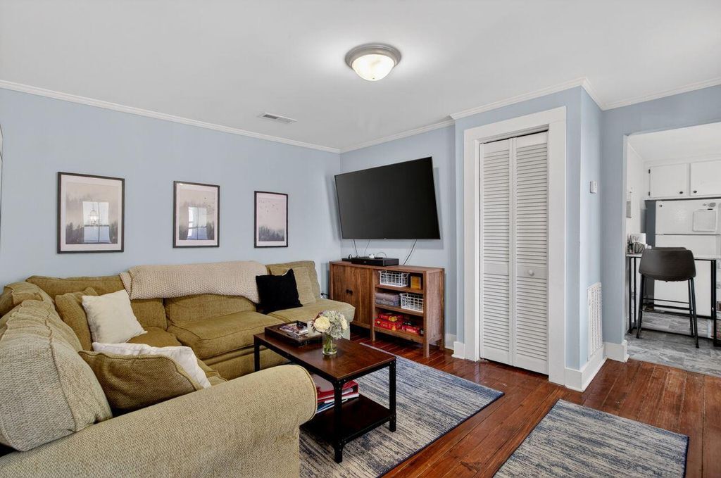 Image 32 of property listing at 435 Race Street, Charleston, SC 29403