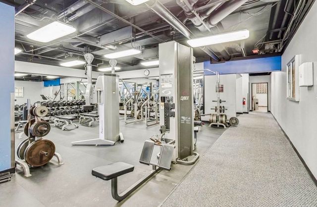 10 E ONTARIO Street 4205, Chicago, IL 60611