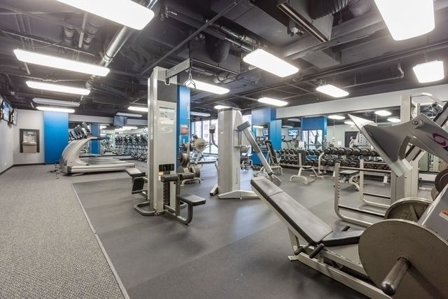10 E ONTARIO Street 4205, Chicago, IL 60611