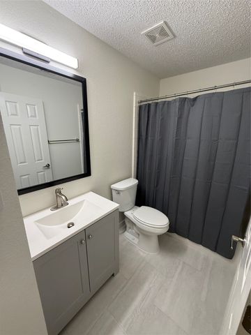 9005 Trails Edge Drive, North Richland Hills, TX 76182