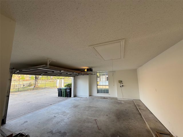 9005 Trails Edge Drive, North Richland Hills, TX 76182