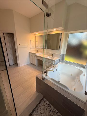 9005 Trails Edge Drive, North Richland Hills, TX 76182